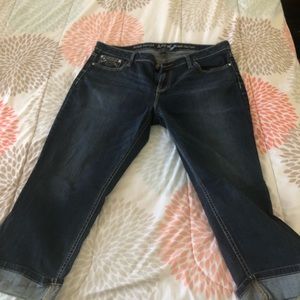 Apt 9 capris medium wash